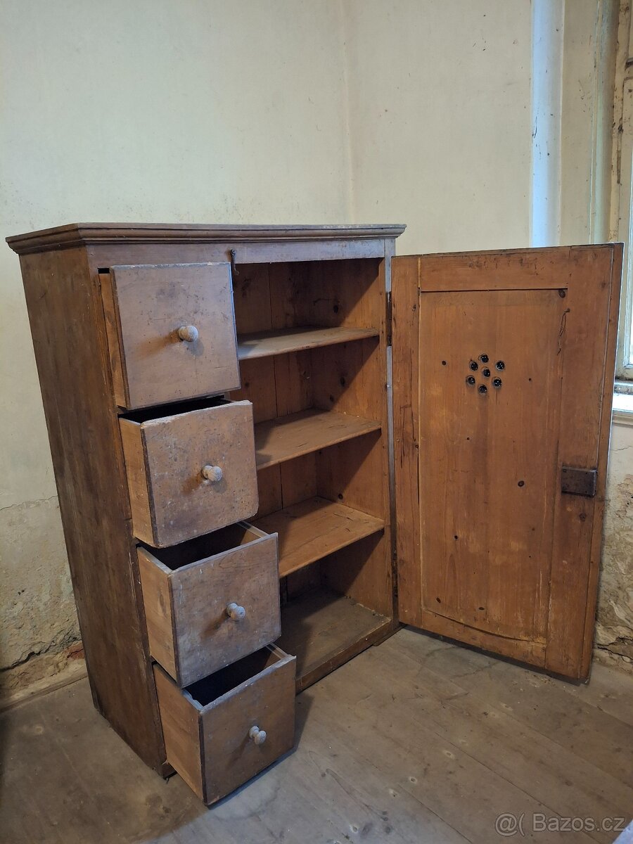 Komoda starožitná k renovaci - 4