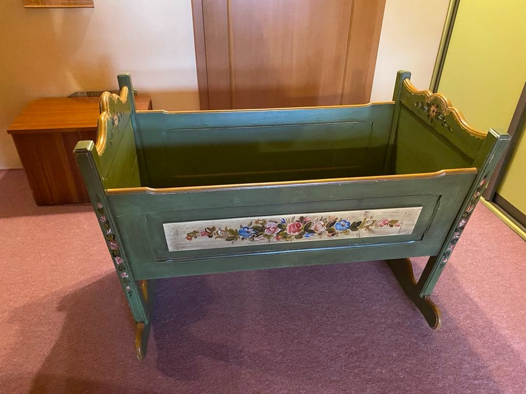 Starožitná houpací kolébka - 4