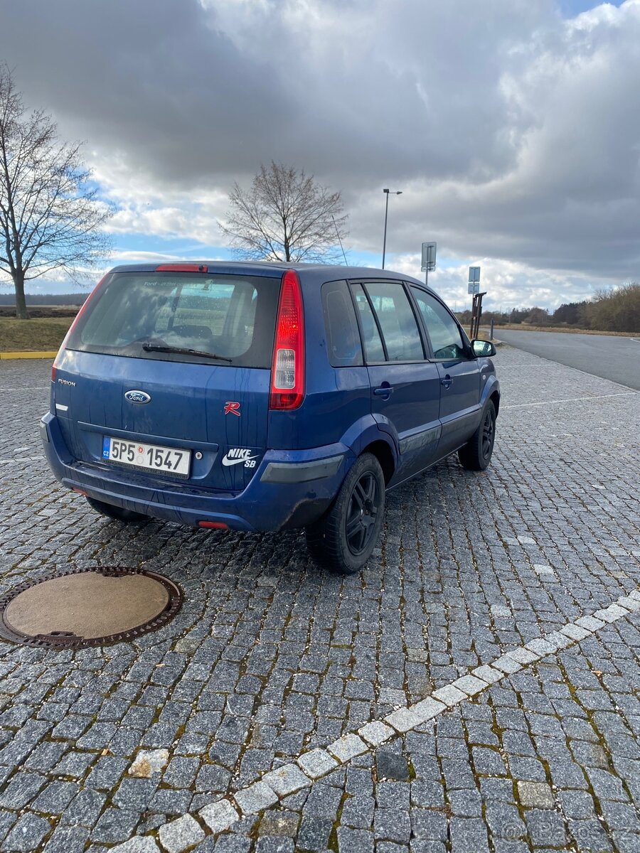 Prodám Ford Fusion - 4