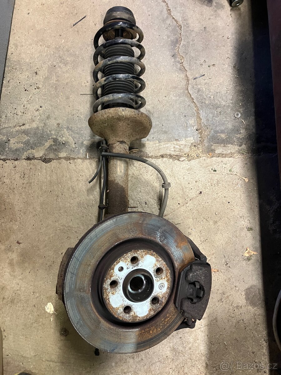 ŠKODA Octavia 1 - přední náprava - díly - 4