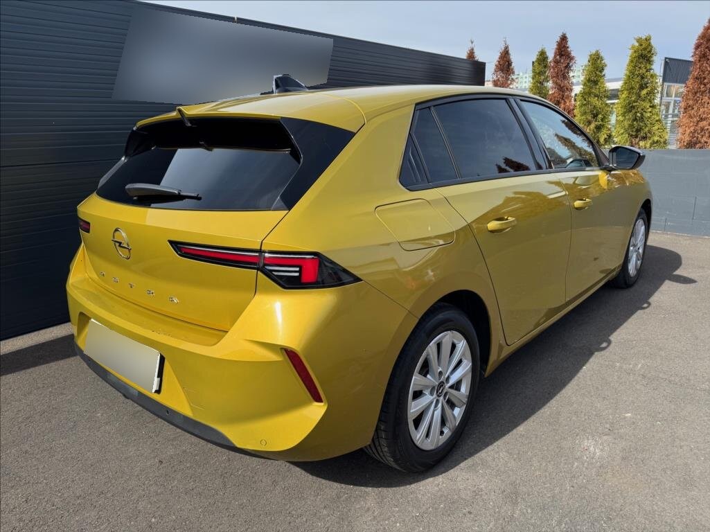 Opel Astra 1,2 (2023) - 4