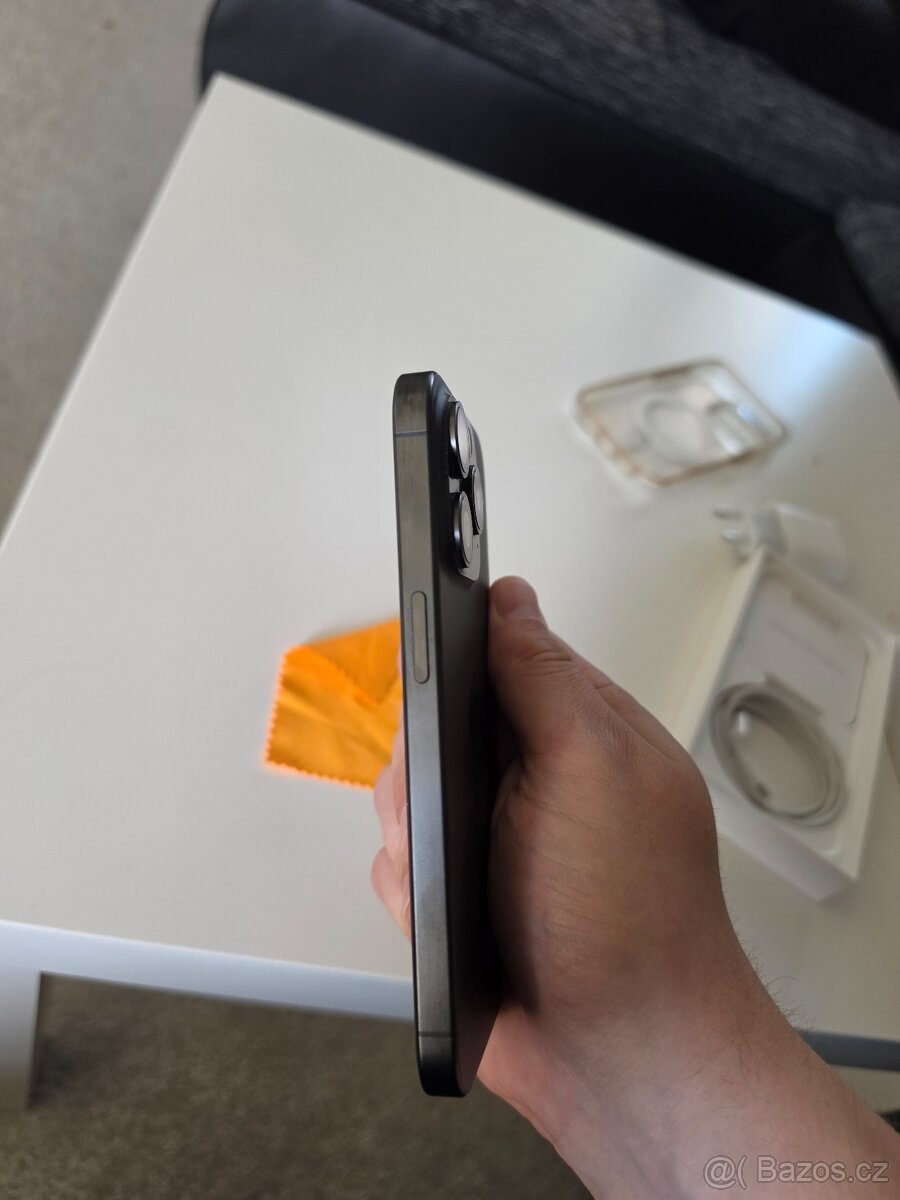 Apple Iphone 15 Pro - 4