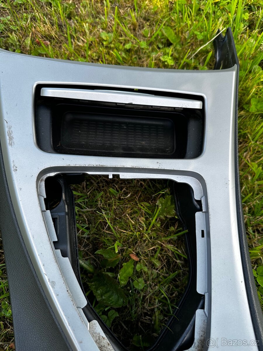 Středový tunel BMW E90 - 4