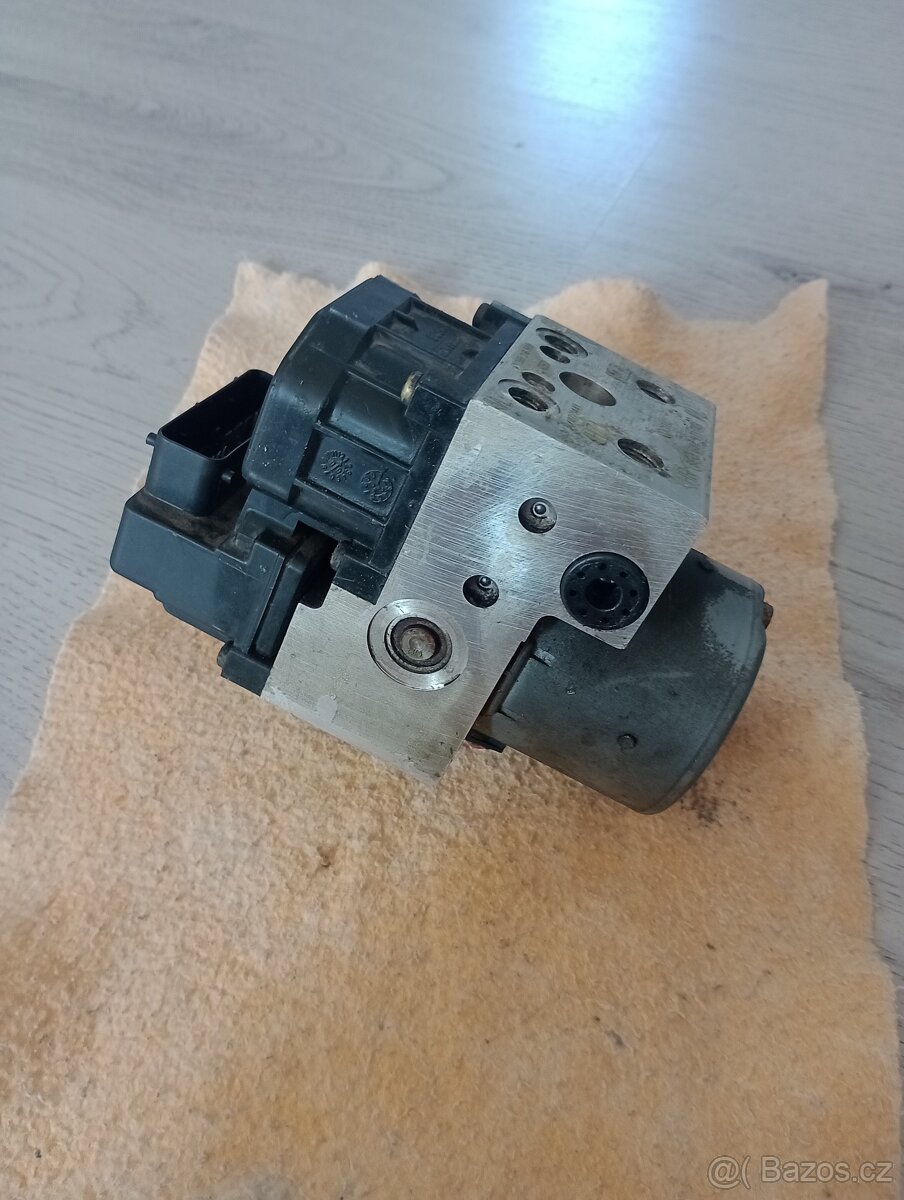 ABS jednotka VW Passat B5 - 4