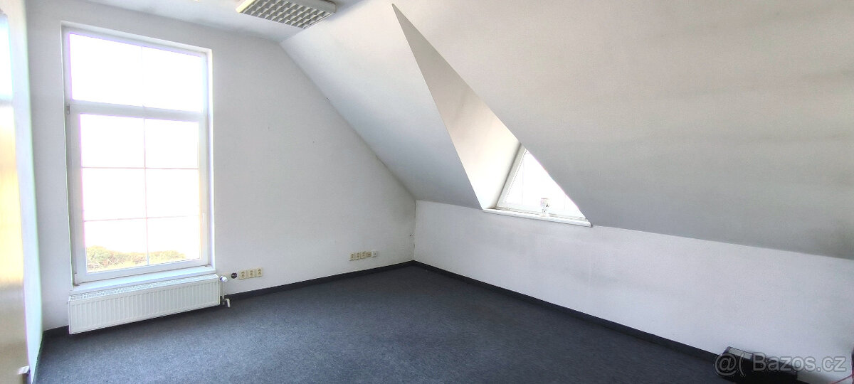 Pronájem kancelářských prostor Domažlice - 4