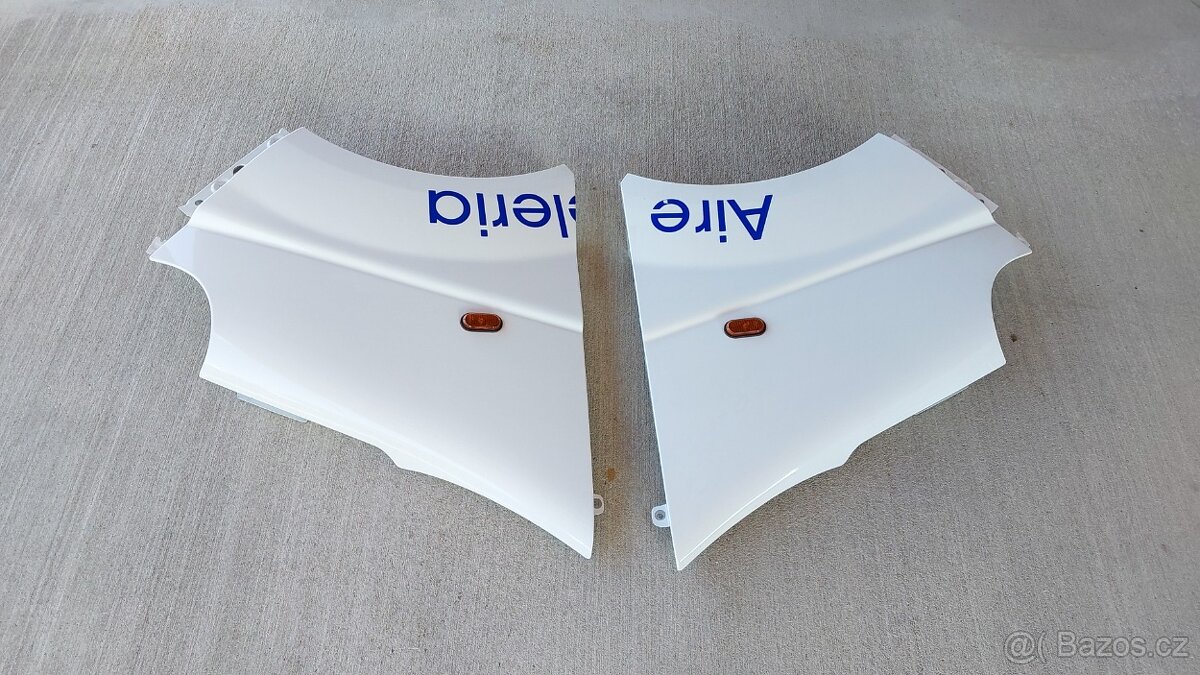 Renault Trafic – Blatníky přední bílé - 4