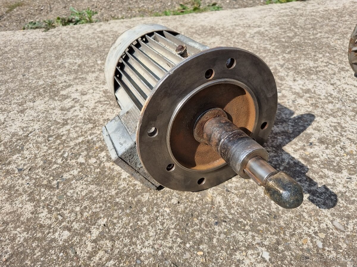 Motor z kalového čerpadla Feka 03 - 4