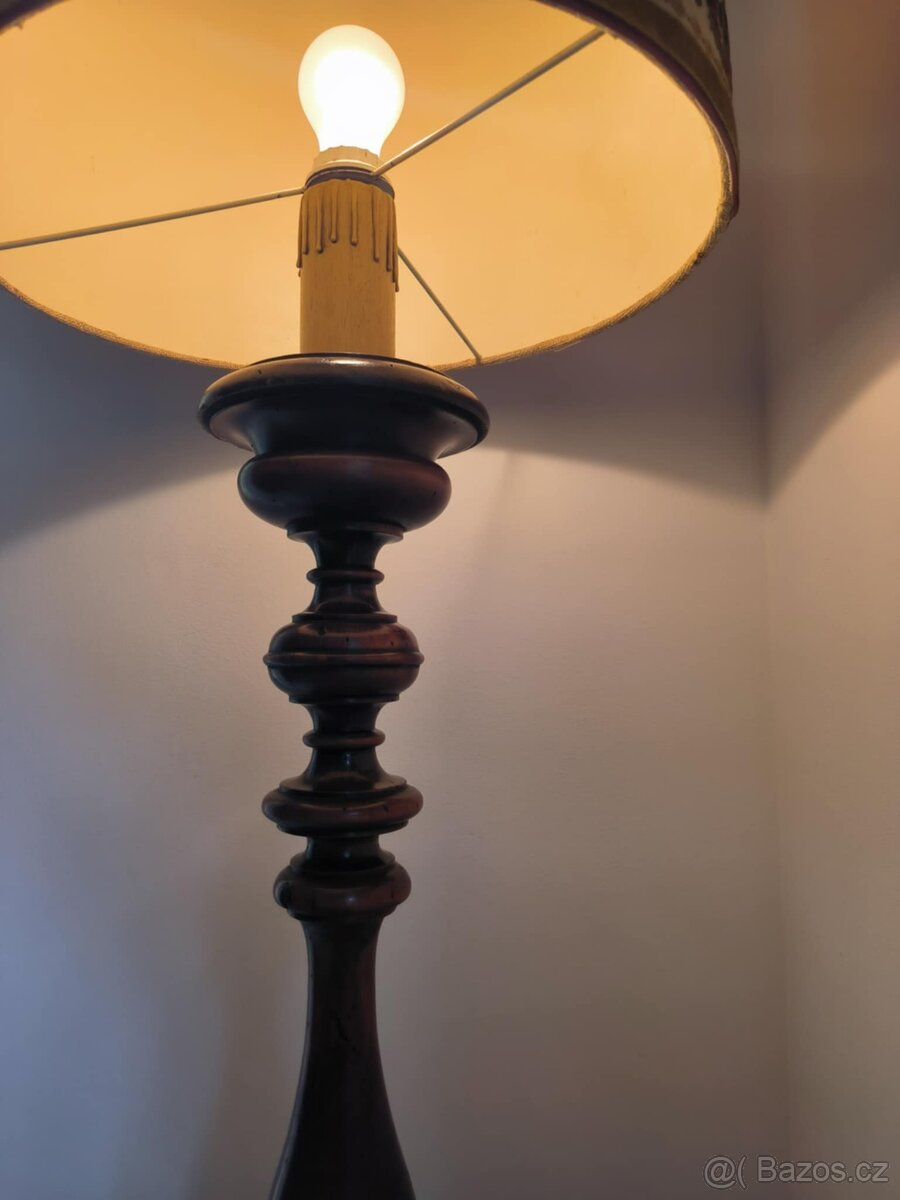 Dřevěná stojací lampa - 4