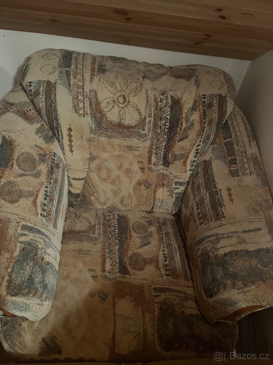 Rozkládací gauč a křeslo za odvoz - 4