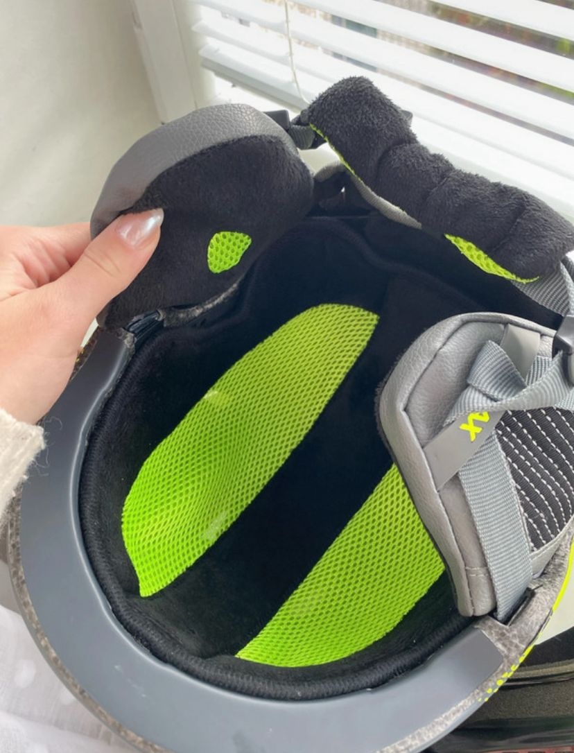 Lyžařská přilba+brýle - 4