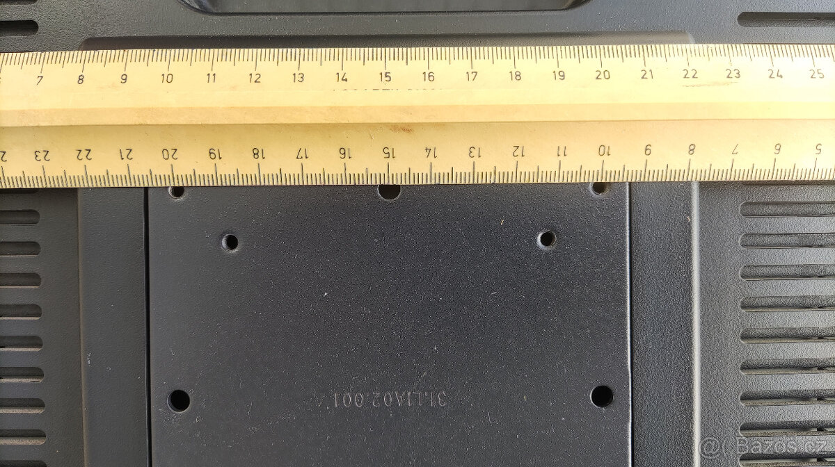 19“ displej HP L1955 – potřeba opravit - 4