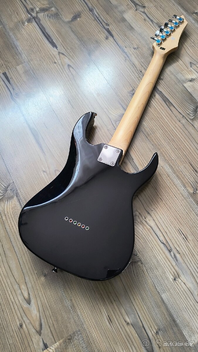 Elektrická kytara – černé provedení - 4