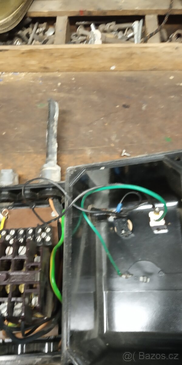 Vypínač (přepinač) 400 V s kontrolkou - 4