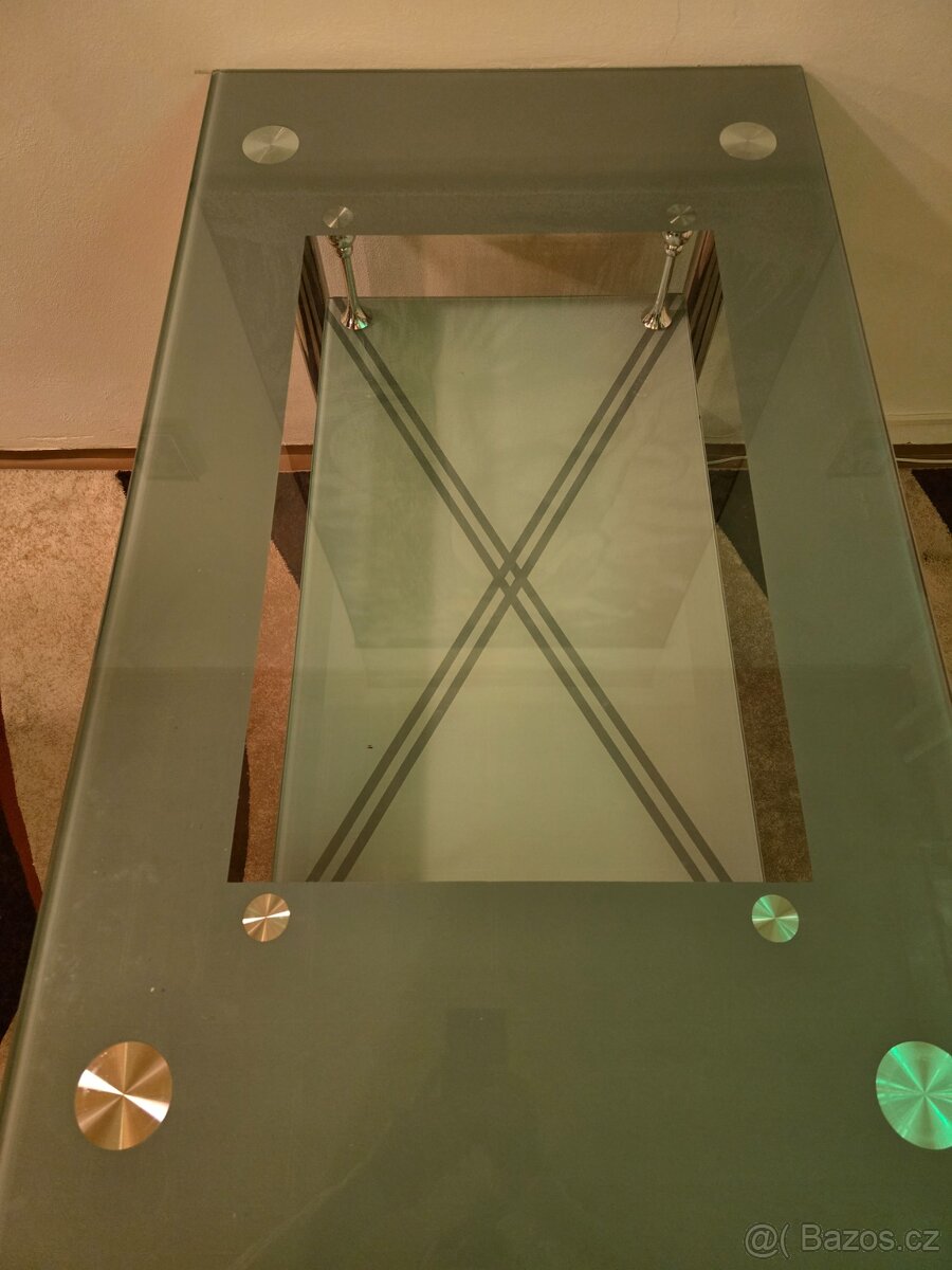 Prodam jídelní stůl - 4