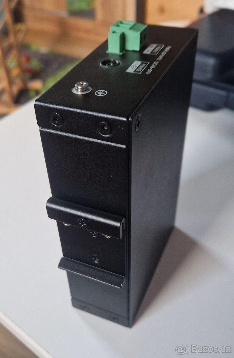 Switch s PoE Dahua - 4