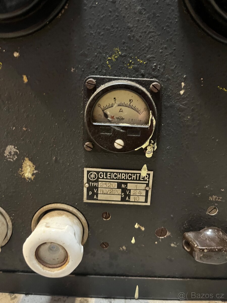 Stará nabíječka autobaterii - 4