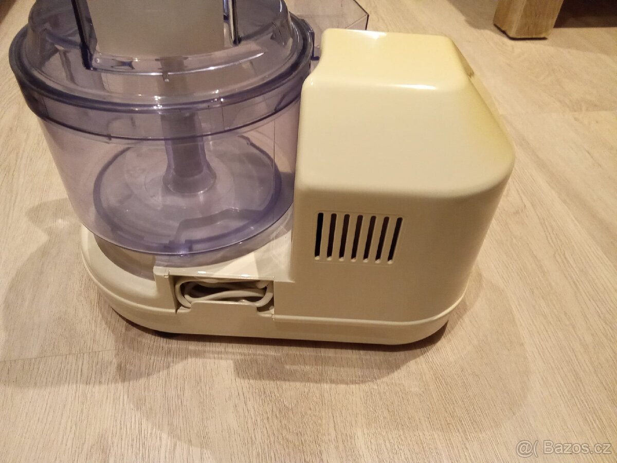 Kuchyňský robot ETA 0024 - 4