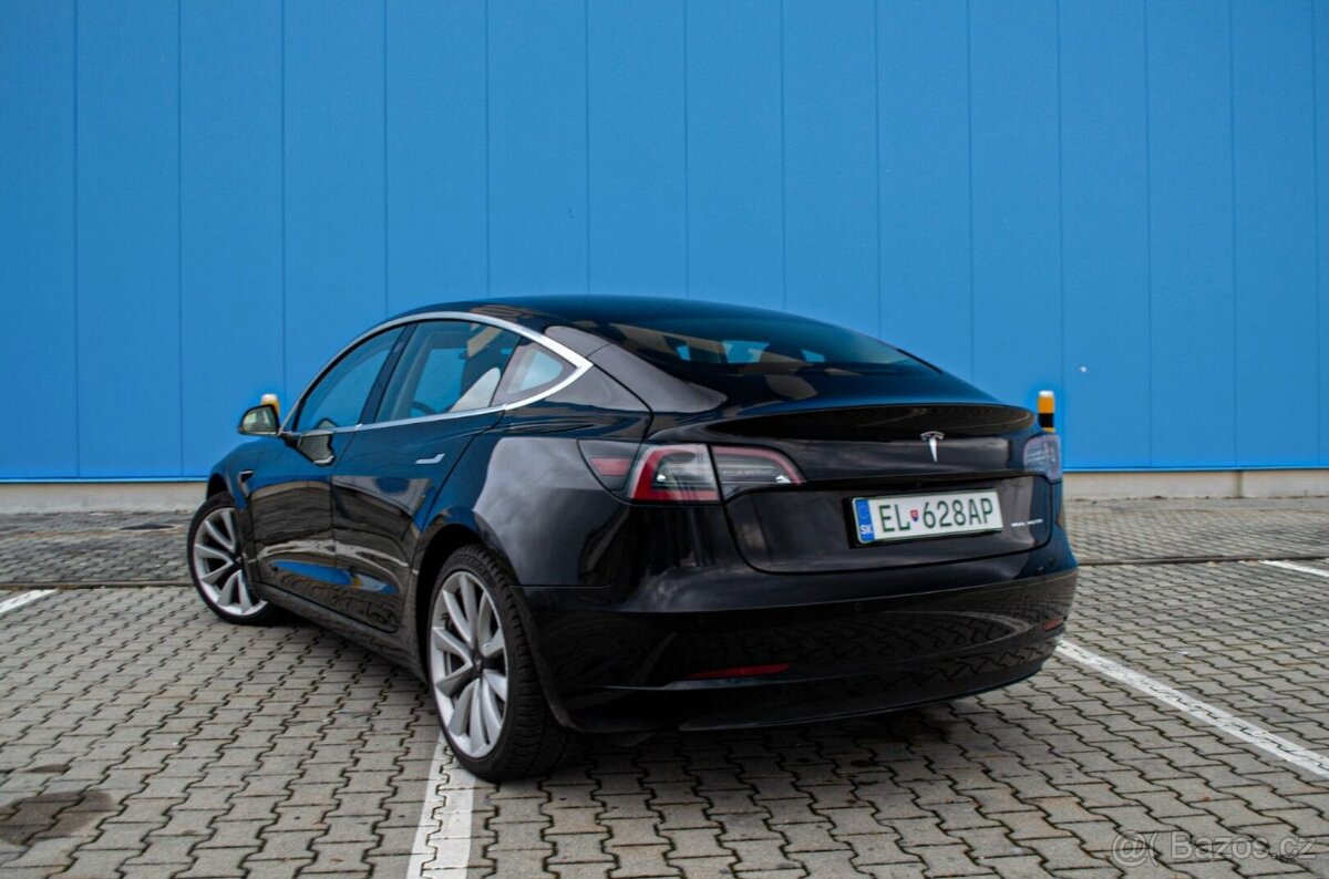 Tesla Model 3 Long-Range Dual Motor AWD - 4