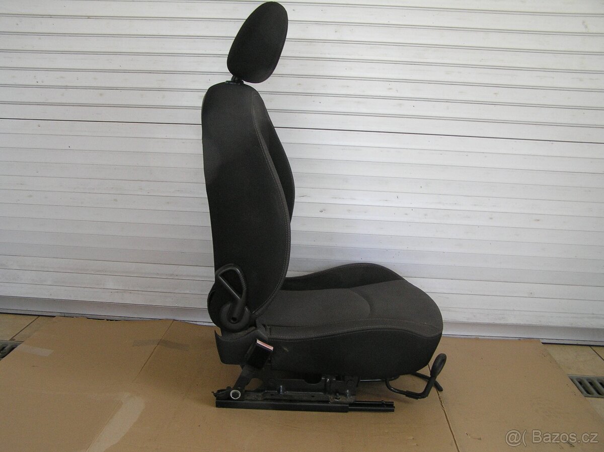 Prodám sedačku řidiče Peugeot 206 - 4