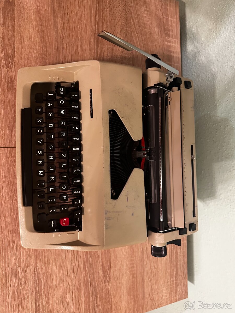 Psací stroj CONSUL - 4