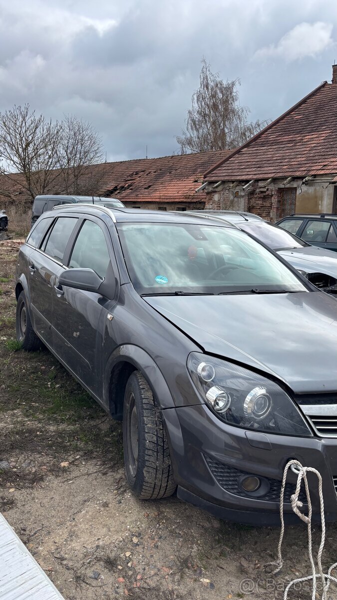 Opel Astra H 1.7 CDTi - 4