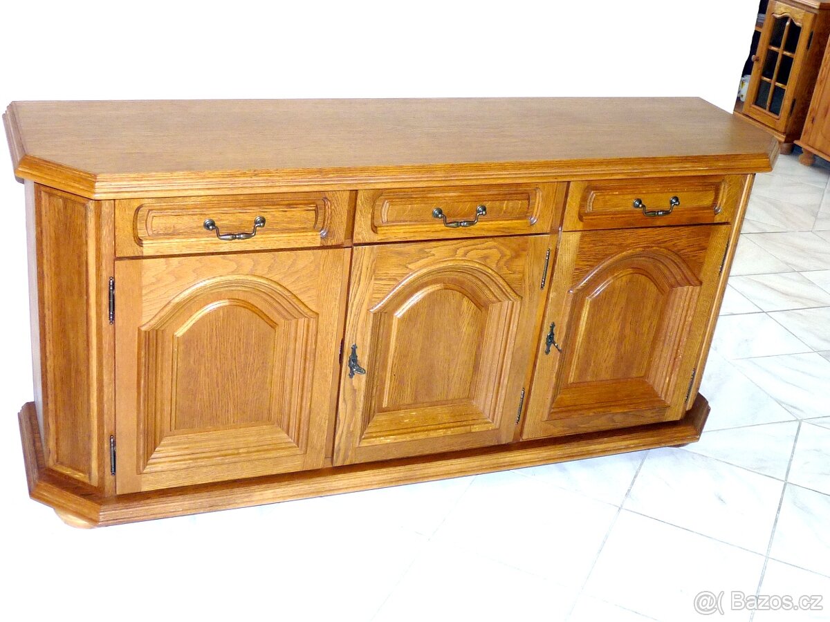 třídveřová rustikální komoda - 4