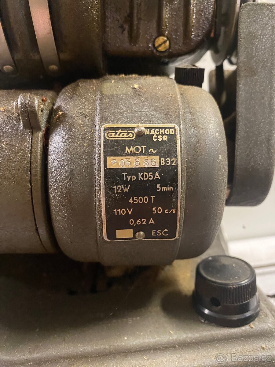 Promítačka Atas - 4