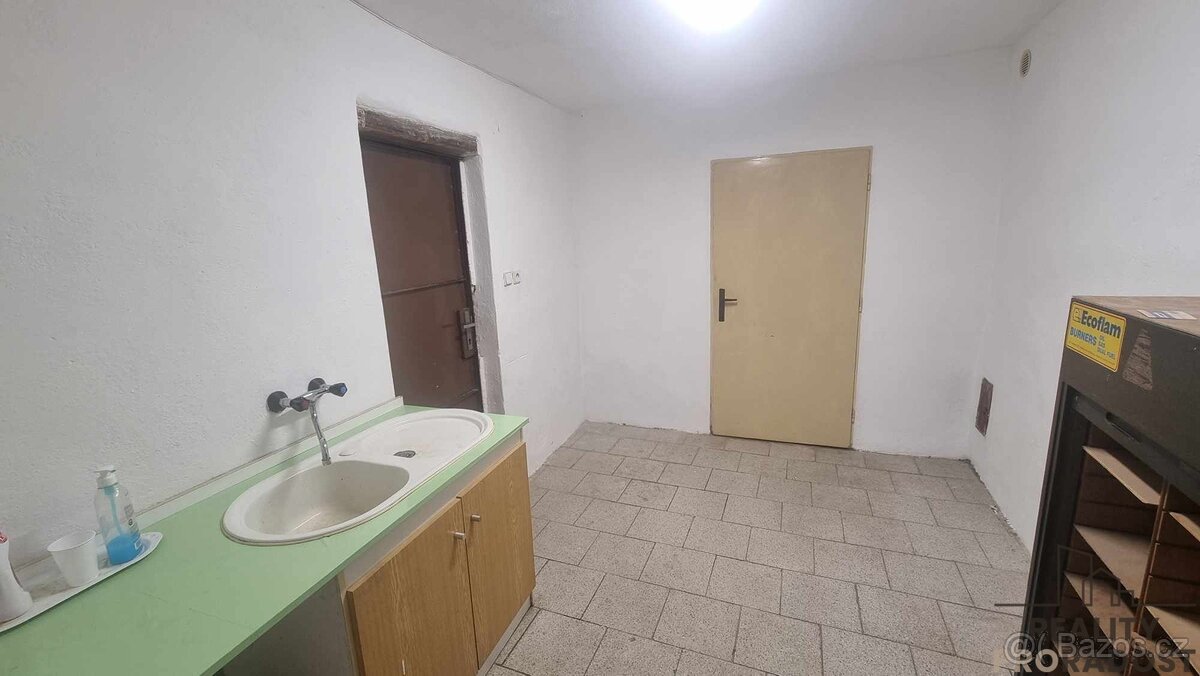 Pronájem komerčních prostor 60 m2 - 4