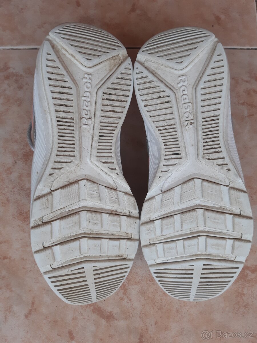 Dívčí sportovní tenisky Reebok vel. 37 (240mm stélka) - 4
