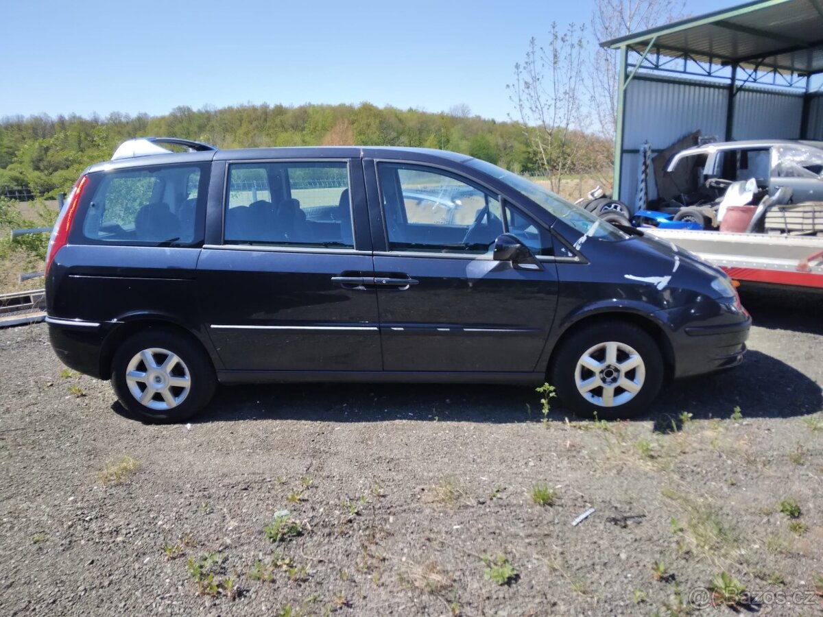 Fiat Ulysse 2.2JTD,94kw,rok 2005,nepojízdné - 4