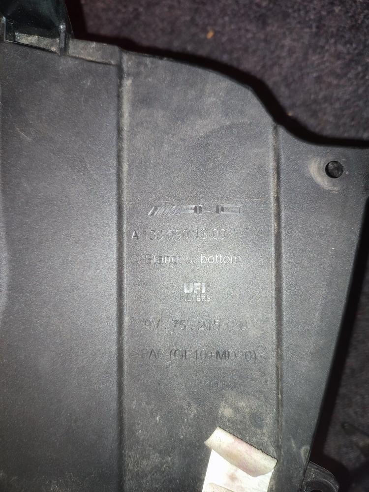 Mercedes-Benz GLA 45s AMG filtr box s hadicí a plasty - 4