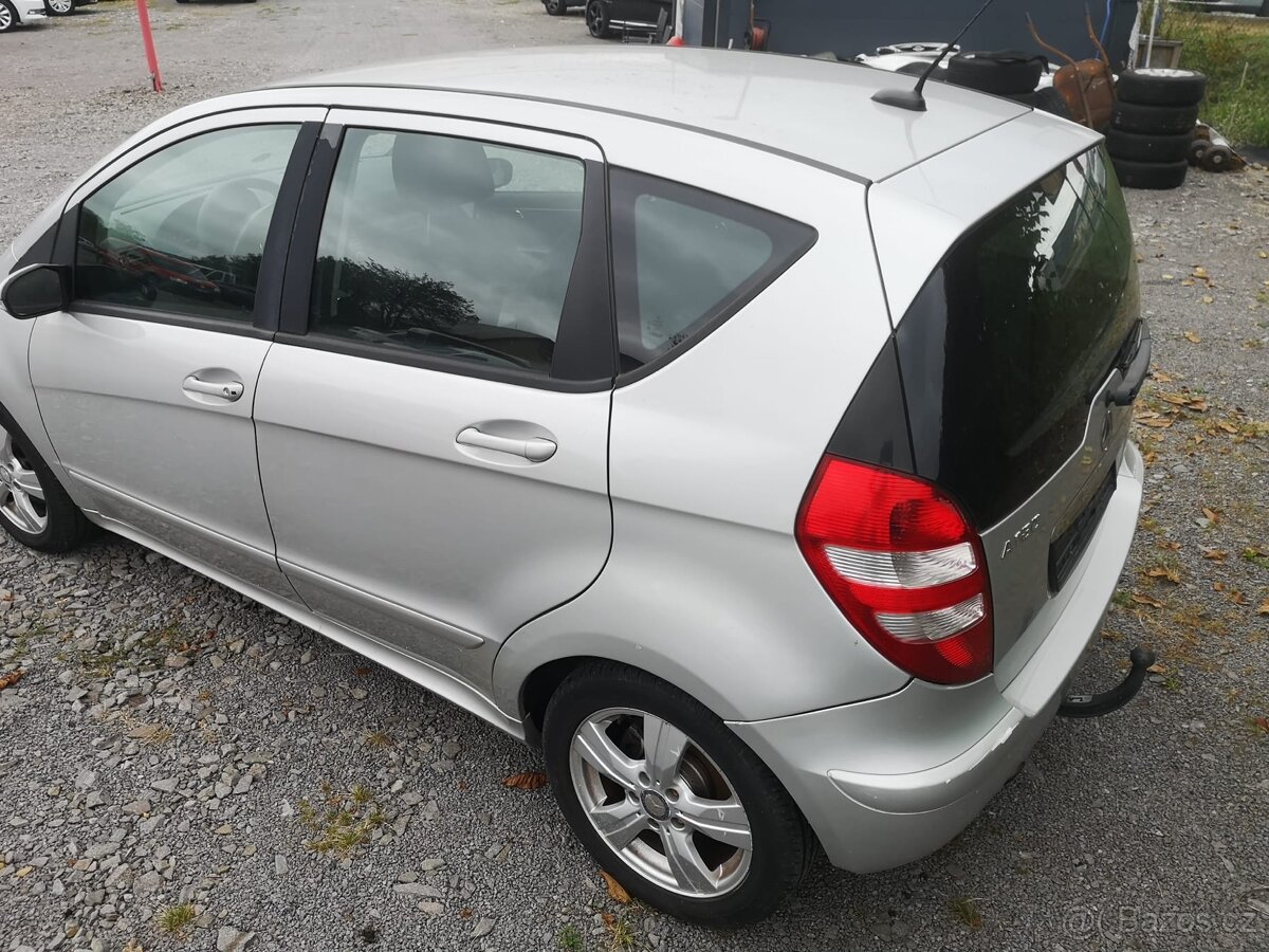 Mercedes Benz A 180 Elegance - 4