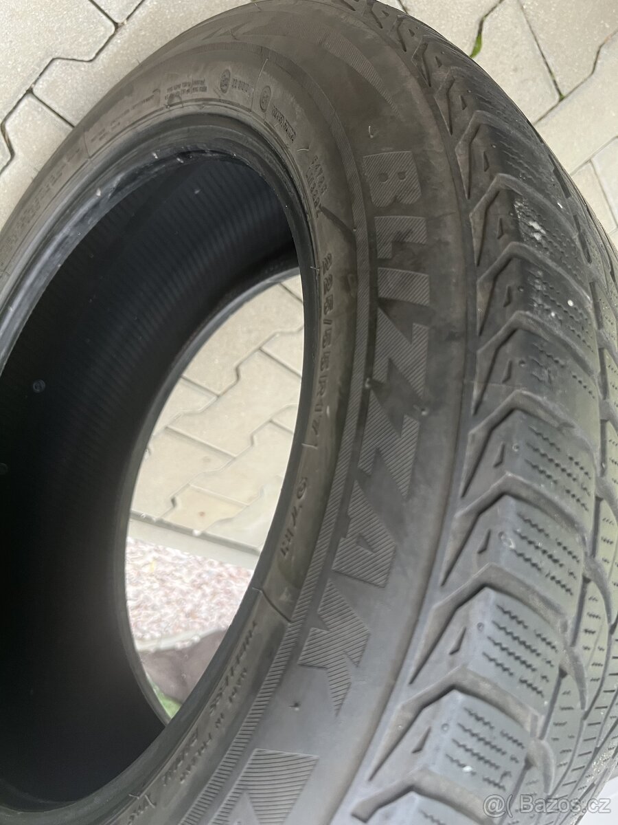 Zimní pneu 225/55/17 Bridgestone Blizzak- Runflat - 4