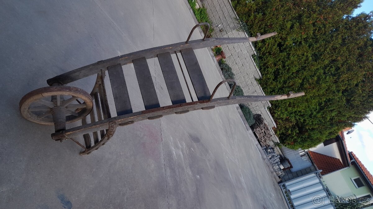 Trakař dřevěný - 4