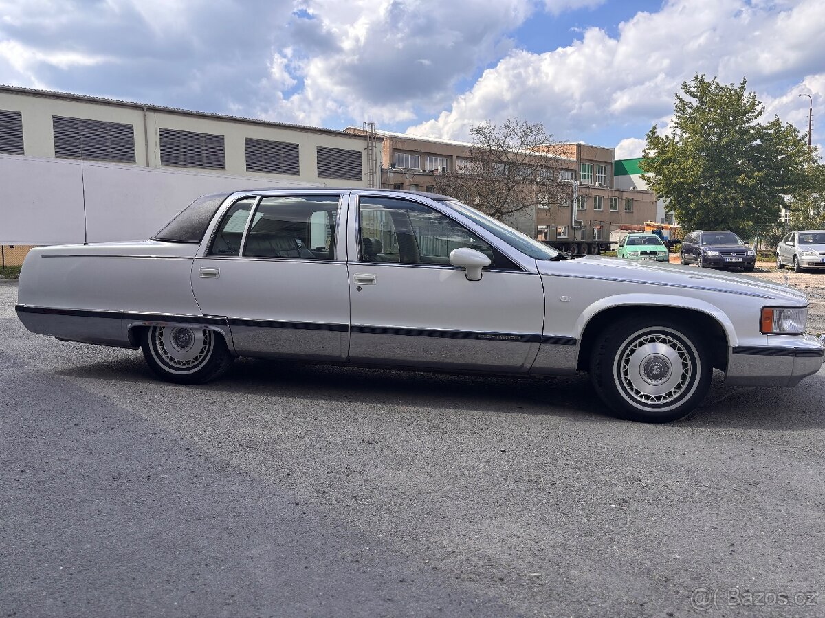 Cadillac Fleetwood - 4