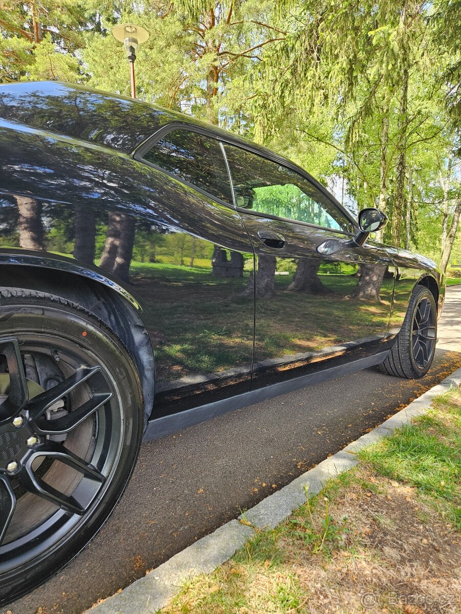 Dodge challenger 5.7 hemi - 4