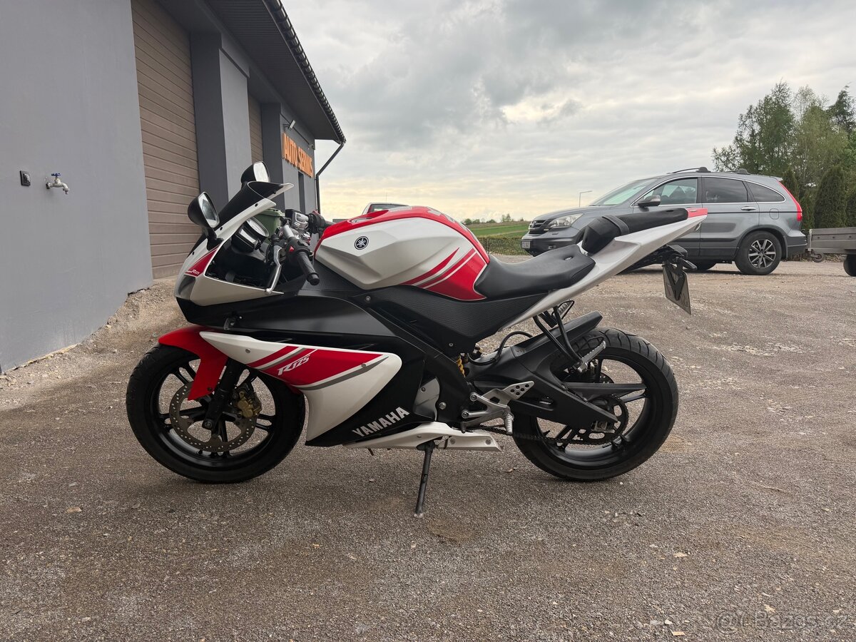 Yamaha yzf r125 - 4