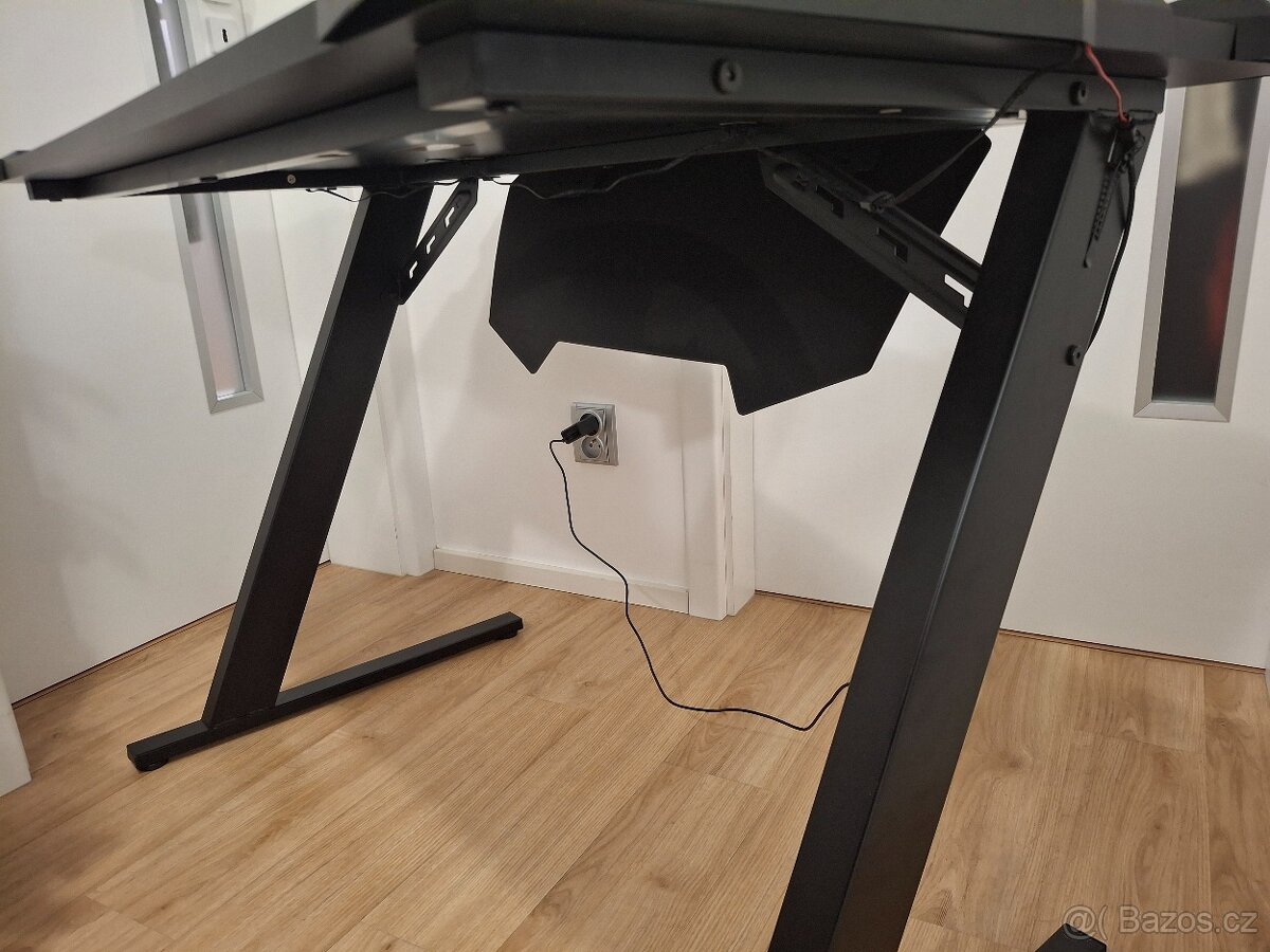 Herní PC stůl - 4