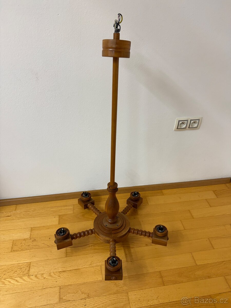 Dřevěný lustr - 4
