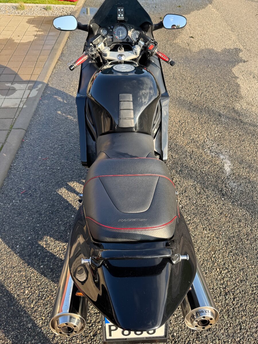 CBR1100 Blackbird - 4