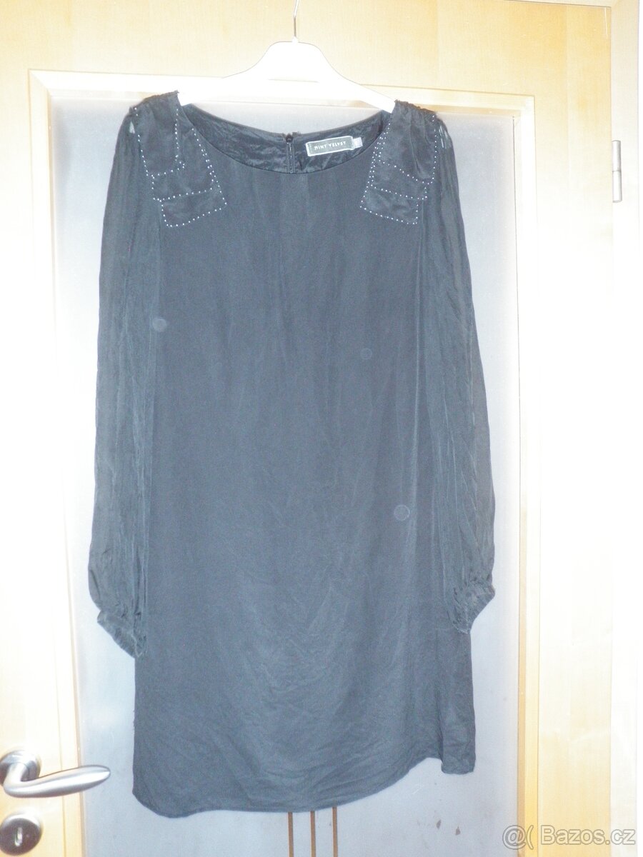 černé dražší značkové hedvíbné šaty - vel. 38 - 4