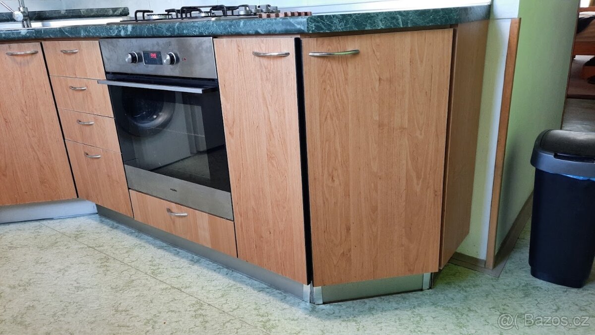 el. komponenty z kuchyňské linky - 4
