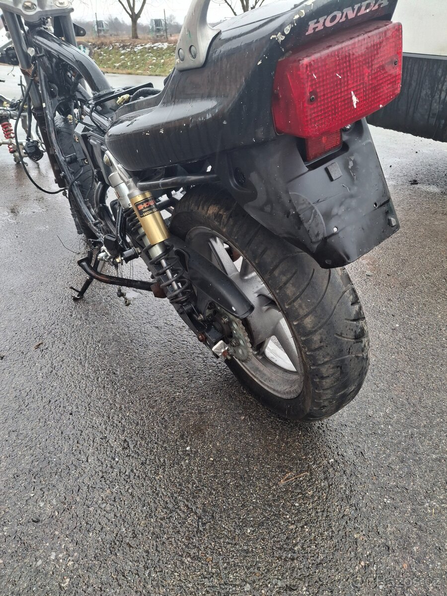 Honda cb 750 - rám - 4