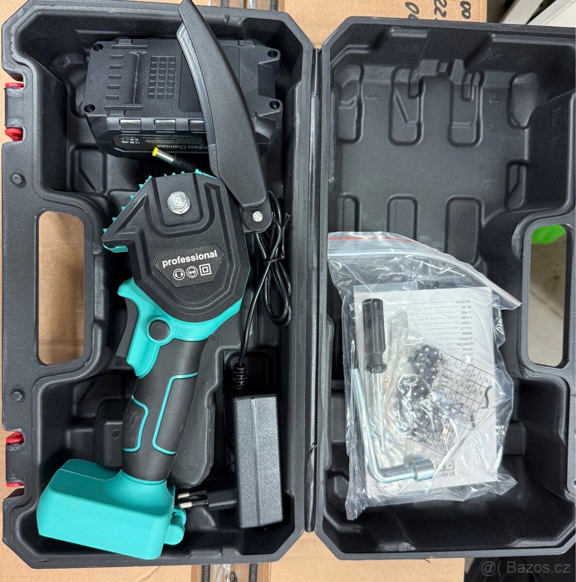 Ruční aku pila - 4