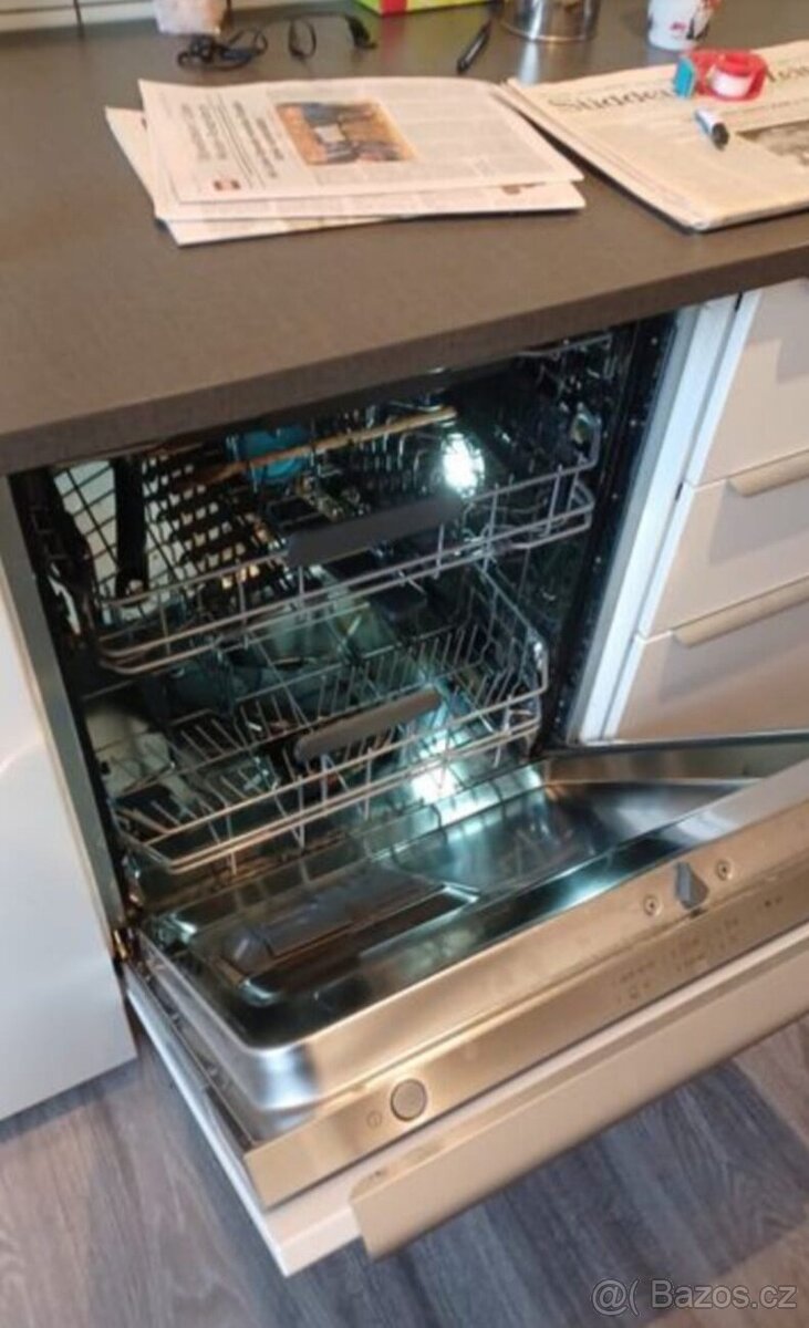 Bílá linka Ikea se spotřebiči,6167 - 4