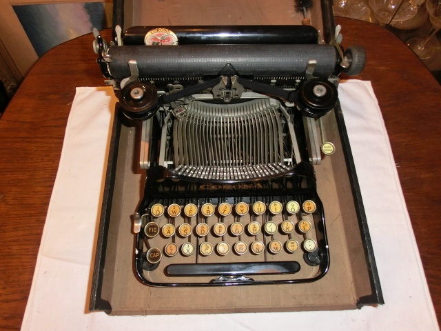 CORONA-Skládací psací stroj R - 4