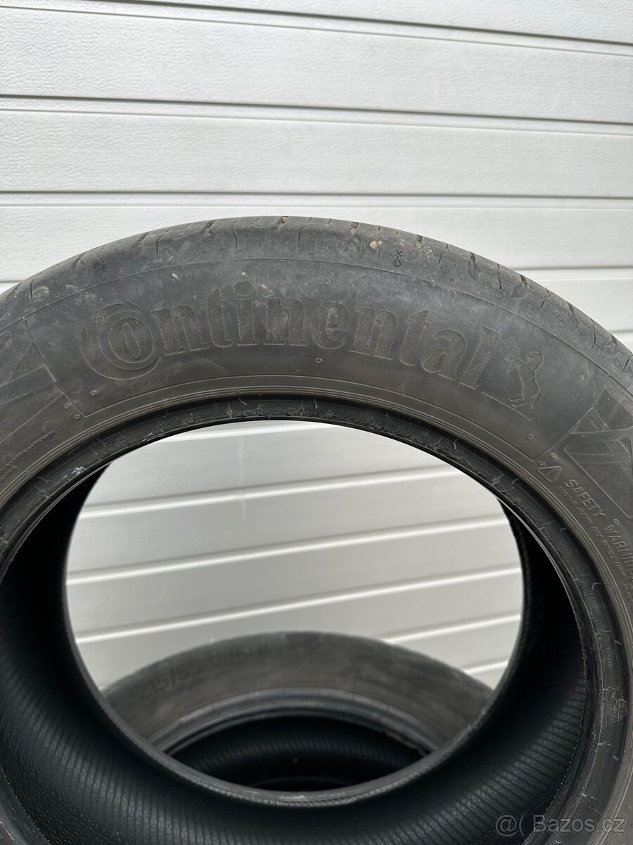 4ks Continental 215/55R16 - 4