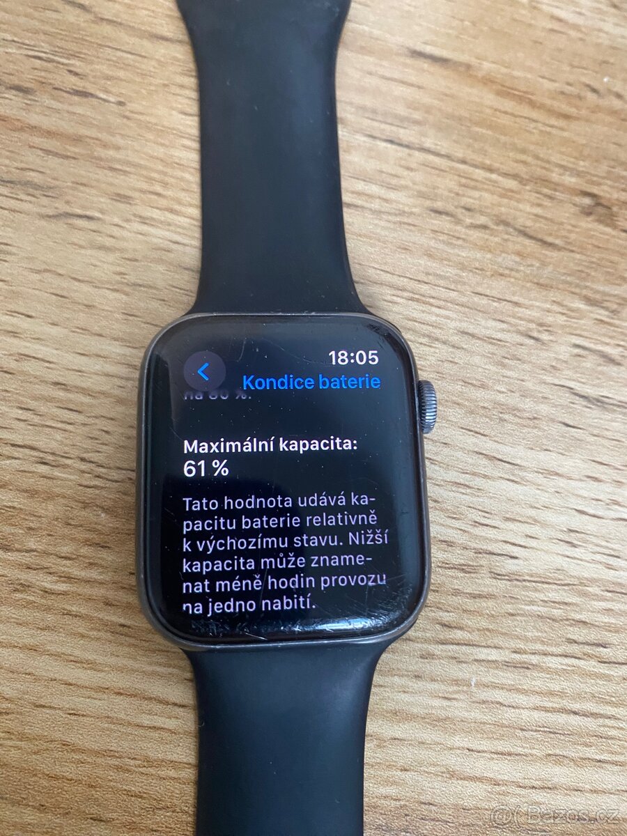 Apple Watch SE - 4