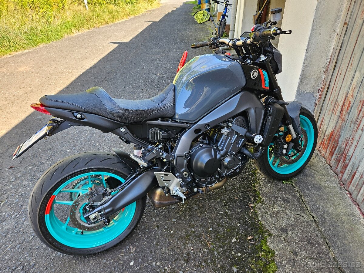 YAMAHA MT09 2023 - 4