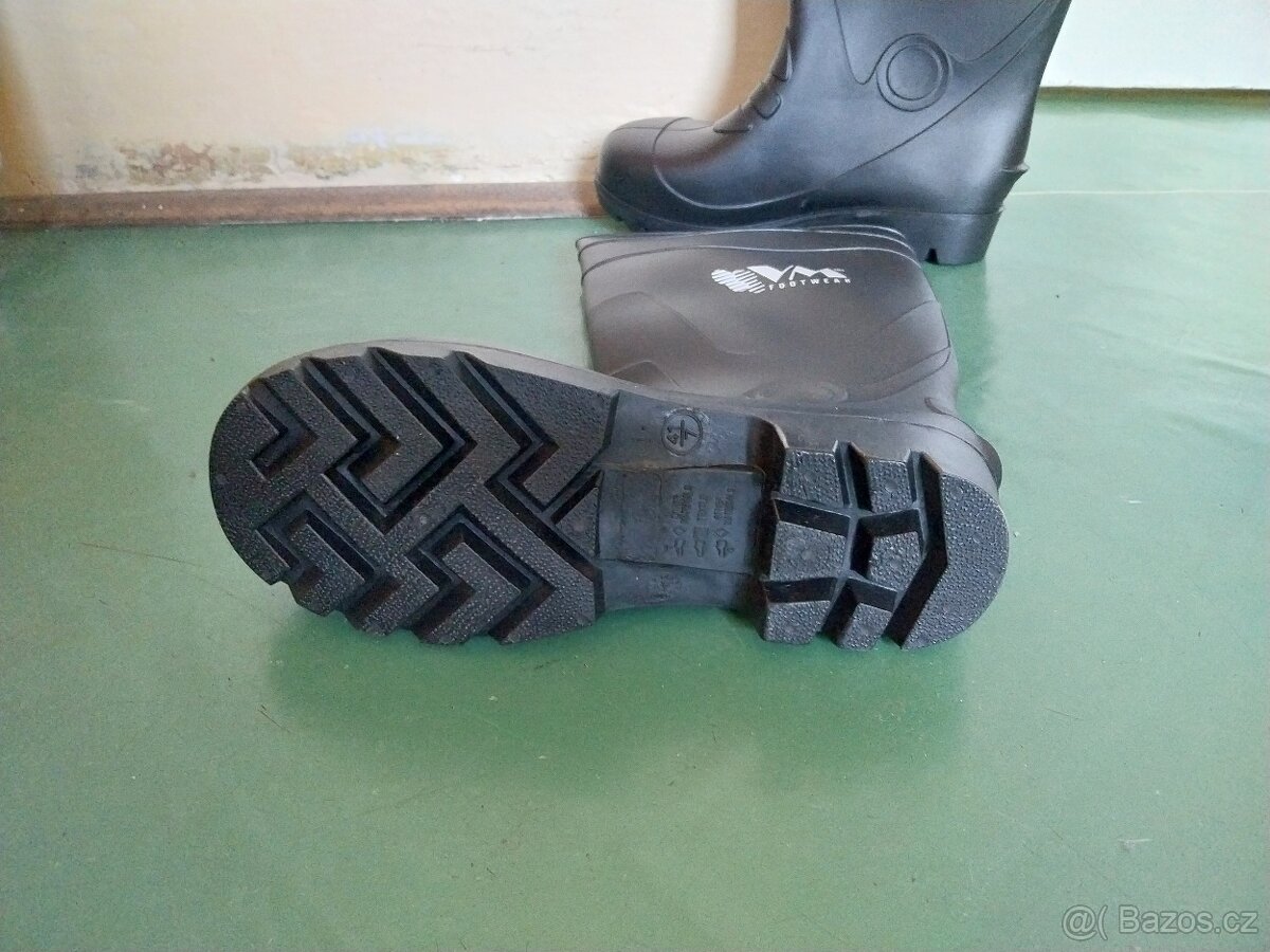 HOLÍNKY VM OSAKA O4 SRA 1004 pracovní,vel. 41 - 4